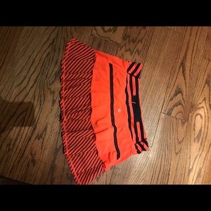 Lulu lemon size 6 orange tennis skirt!!!